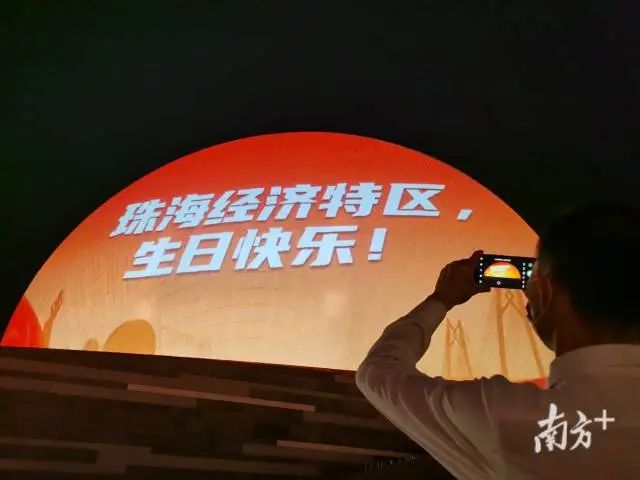 У麣40ء